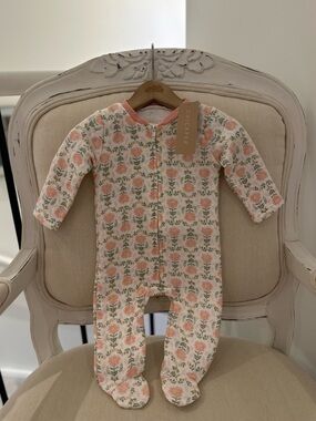 🤍 3~6 Mth Pretty Pink & Green Floral Zip Front Baby Footie Chick Pea NWT